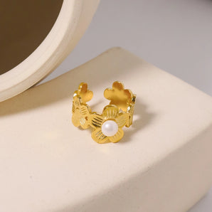 Elegant Flower Freshwater Pearl Open Ring