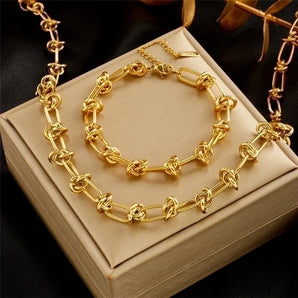 Classic solid color stainless steel jewelry set.